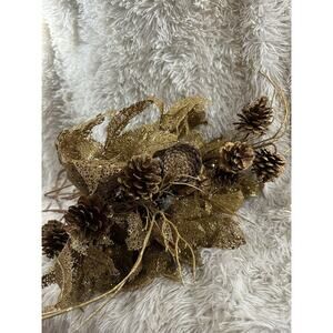 Gold Glitter Christmas Faux Floral Arrangement (5) Poinsettia,‎ (2) Pinecones